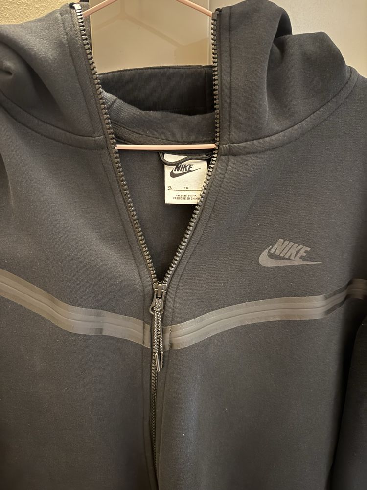 Nike tech fleece