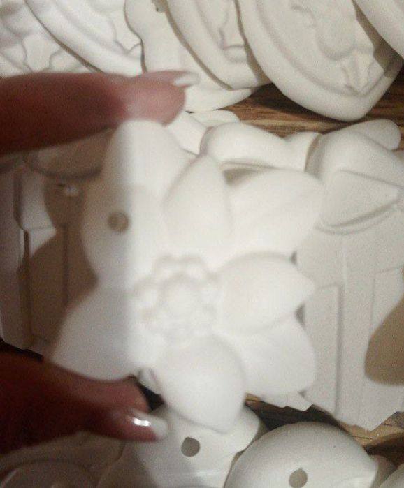 Гипсовые елочные фигурки для раскрашивания.
Ёлочная игрушка, ребенок м