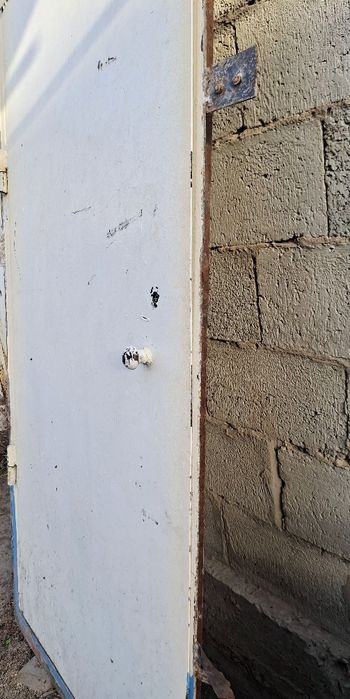 Temir eshik sotiladi