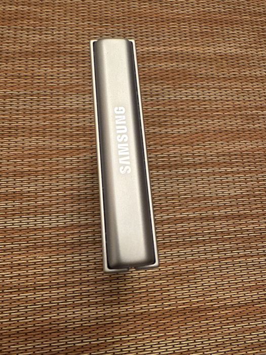 Samsung galaxy Z Flip6, 512 GB, като нов