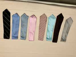 Set 8 cravate diferite culori și modele