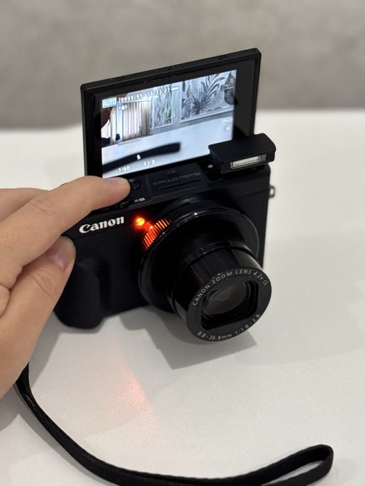 Canon G7X Mark III