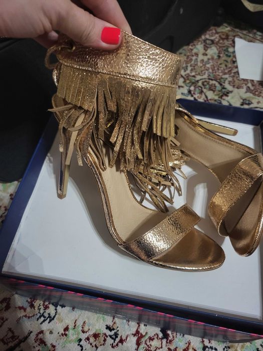 Туфли вечерние золотистые