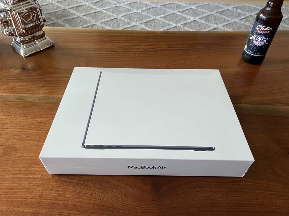 Apple Macbook Air 13.6-inch M2 chip 8/256Gb "Midnight" A4994