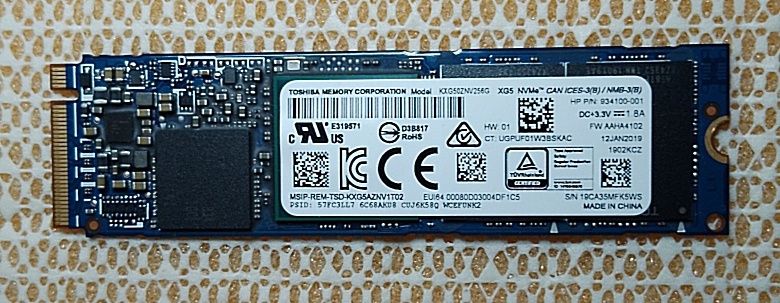 Продаю жесткий диск SSD NVMe TOSHIBA модель KXG50ZNV256G