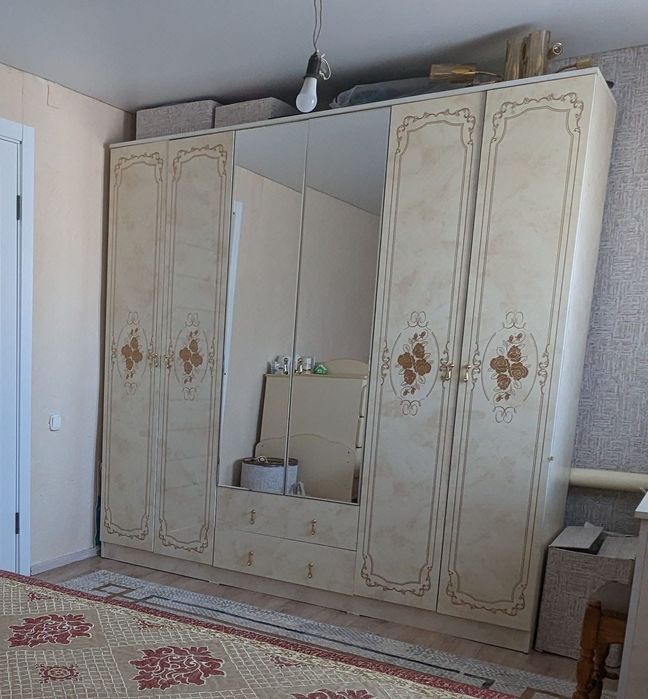 Спальный гарнитур