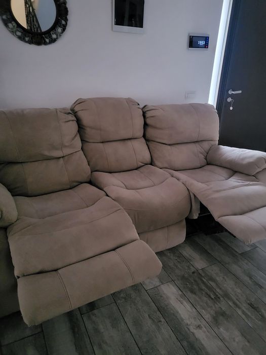 Canapea cu recliner manual