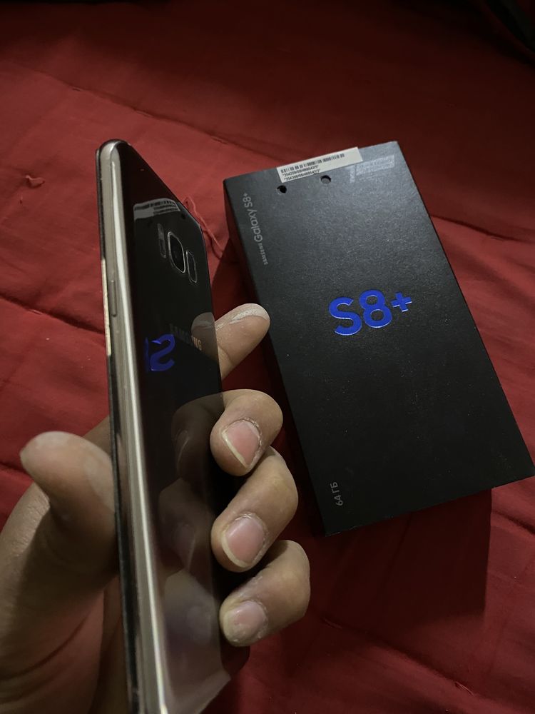 Samsung S8+ srochno sotiladi