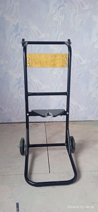 Тележка для перевозки и хранения лодочного мотора