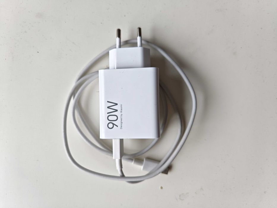 Продавам телефон Xiaomi 14, в отлично състояние в гаранция