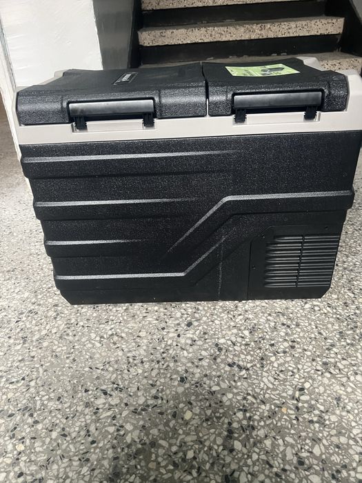 Хладилник/фризер с компресор на 12v