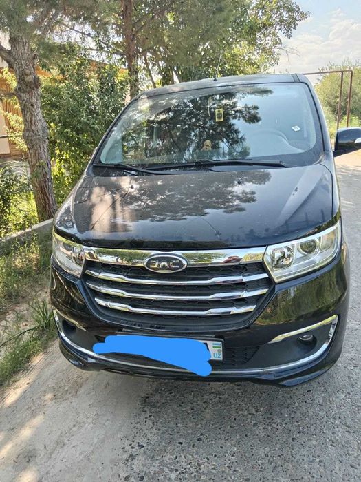 JAC M4 avtomabili sotiladi