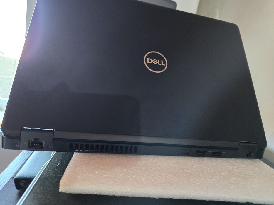 Mini Laptop 14" Dell 5490 i5 quadcore 16gb ram ssd 250 uhd 620 bat 5h