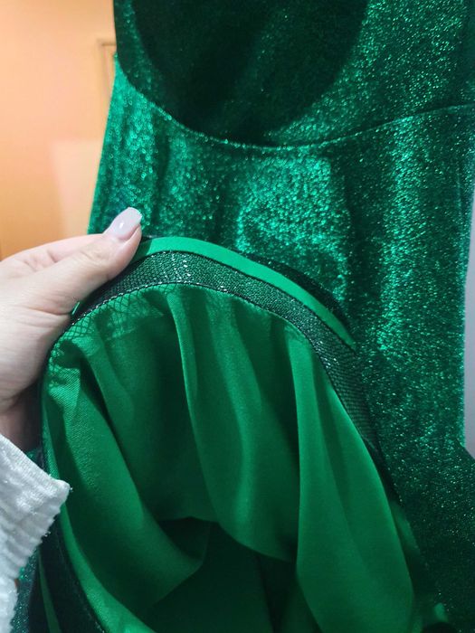 Официална рокля с едно рамо