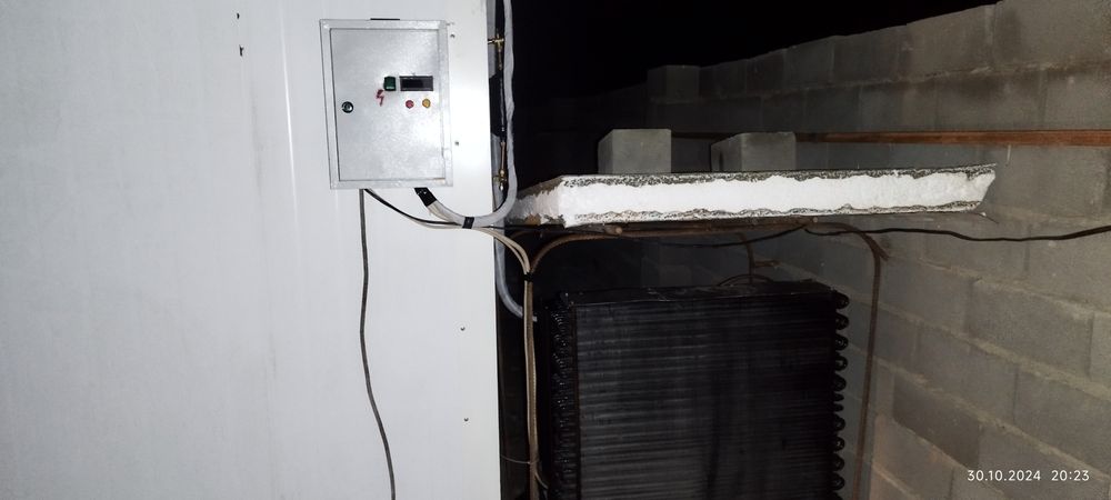 Морозильник 3х3м бетзир матор  -15с ишлайди холати Зур ишлаб турибди