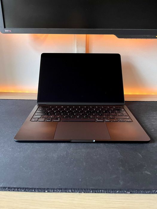 MacBook Air M2 13” Midnight (2022) 8GB/256GB — baterie 97%