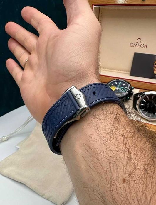 omega seamaster aquaterra silver blue