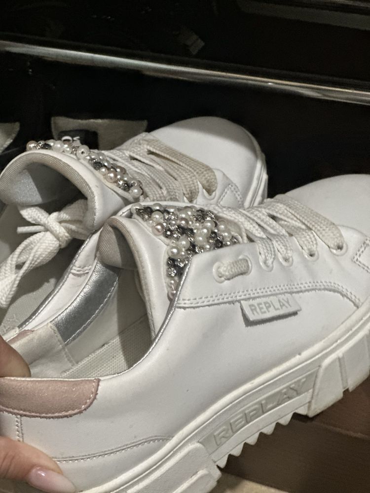 Дамски кецове Nike, Replay