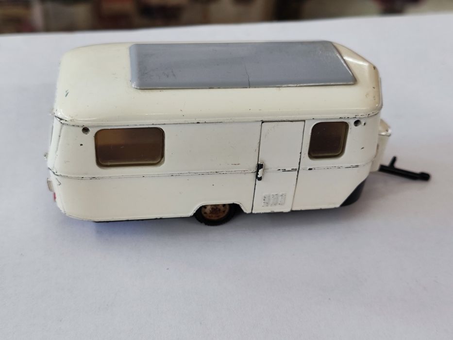 количка каравана Marklin eriba 1824