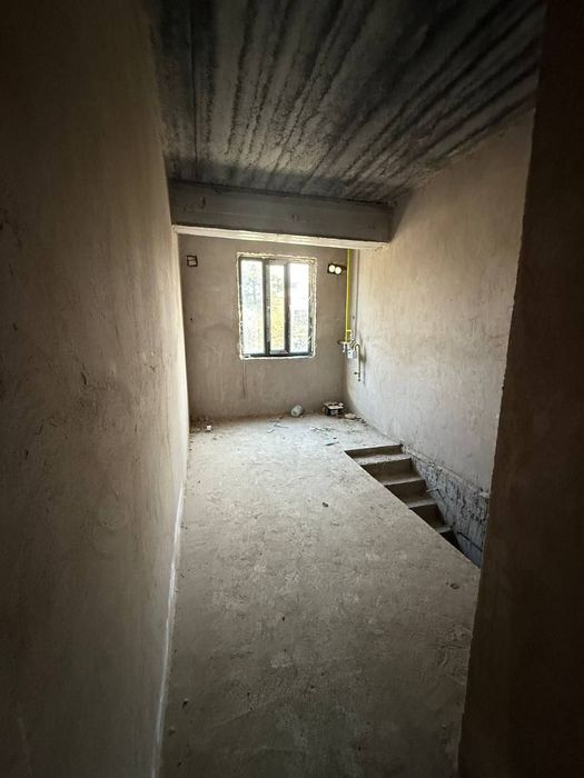 3 xonali qilingan kvartira sotiladi