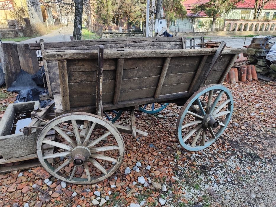 Конска каруца ..