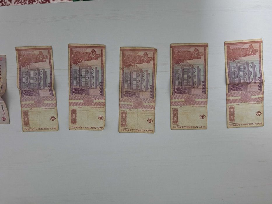 5 bancnote 10.000 lei din anul 1994 luna februarie .