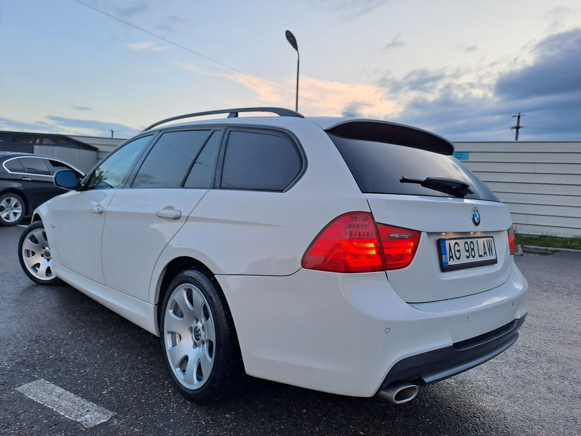 BMW e91 320d 177cp pachet M