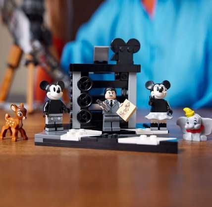 LEGO® Disney Movie Camera, Tribute to Walt Disney (43230) от 811 части