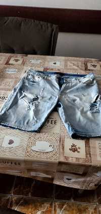 Vând pantaloni scurți de blugi Zara bărbătești mărimea 42