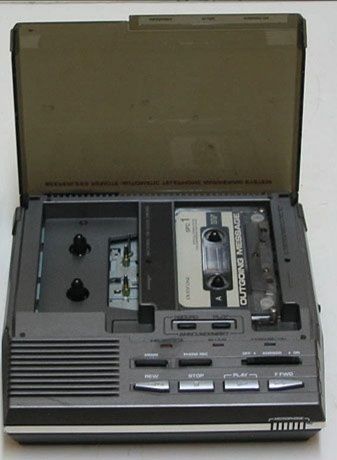 General Electric 2 9860 DB Phone Aswering Machine 2 Cassettes Remote