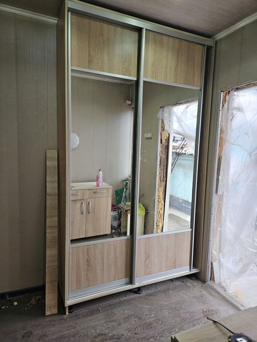 Продам шкаф для прихожей