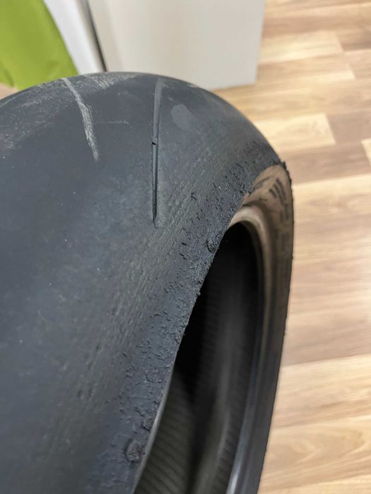 Задна полусликова гума PIRELLI Diablo Supercorsa 190/60/17 DOT 2020г