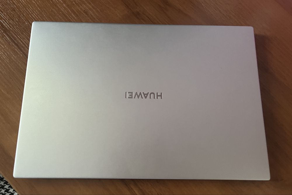 Huawei MateBook D14