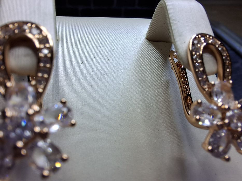 Серьги ювелирные позолоченные для женщин и девушек повседневной