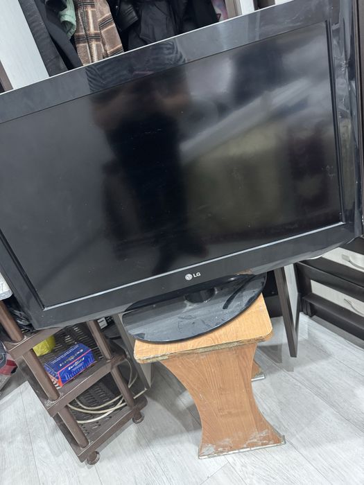 Продаю телевизор без смарт тв в хорошем состояние….. писать ват сап. З