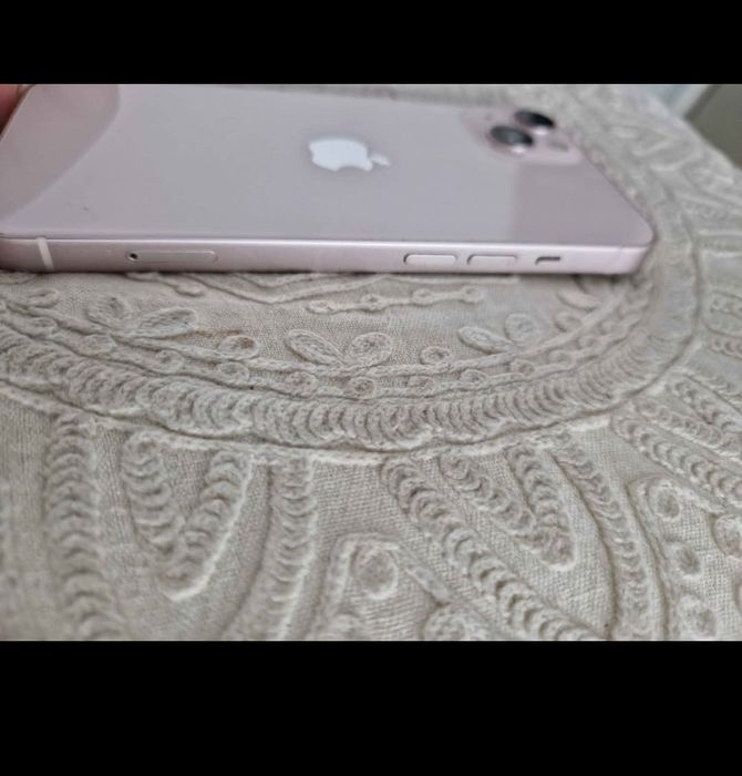Vând sau schimb iphone 13 pentru piese
