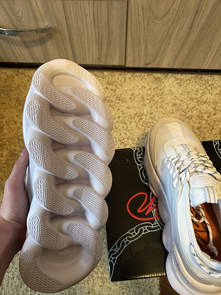 *WINTER SALE* Versace chain reaction albi
