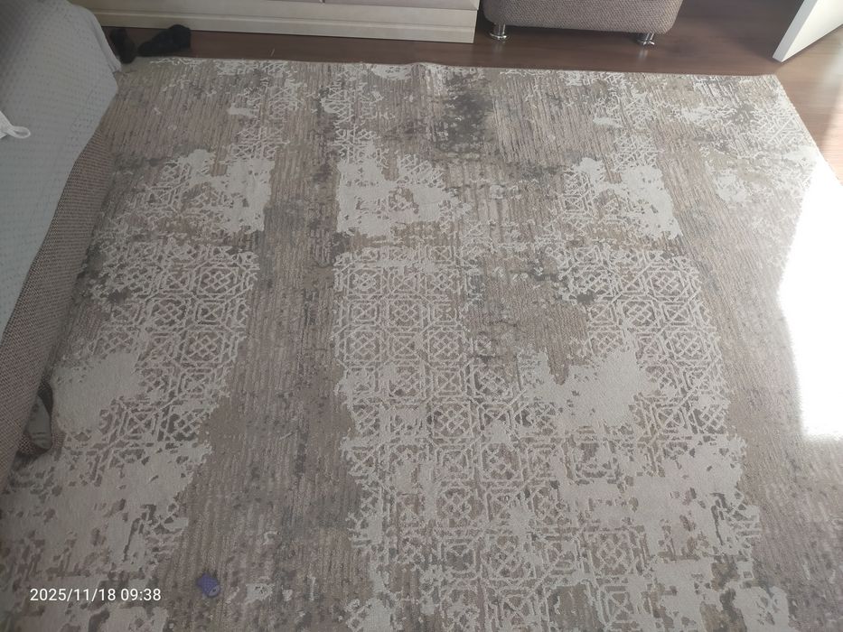 Продам ковер. Размер 3 ×3. Б/у. Самовывоз