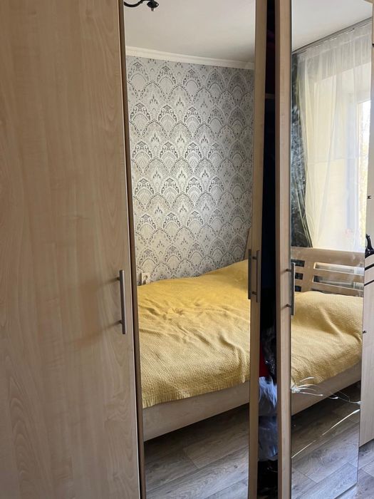 СРОЧНО продаётся комплект мебели для спальни