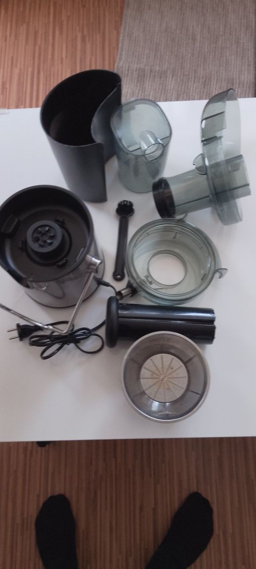 Сокоизтисквачка StarLight DPJ-800W