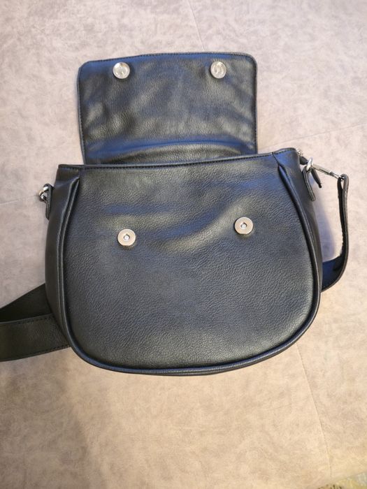 Нова дамска чанта през рамо