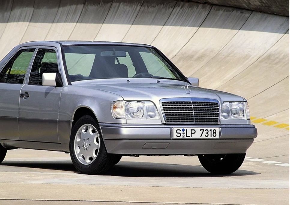 Запчасти Мерс w124 2,2