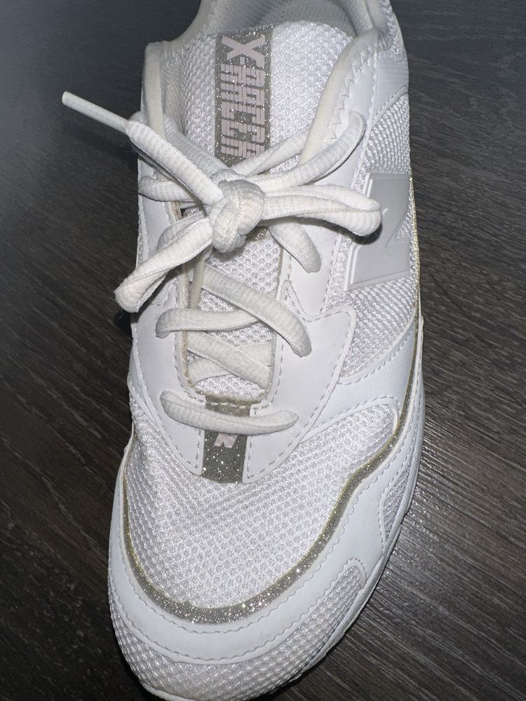 Adidasi New Balance