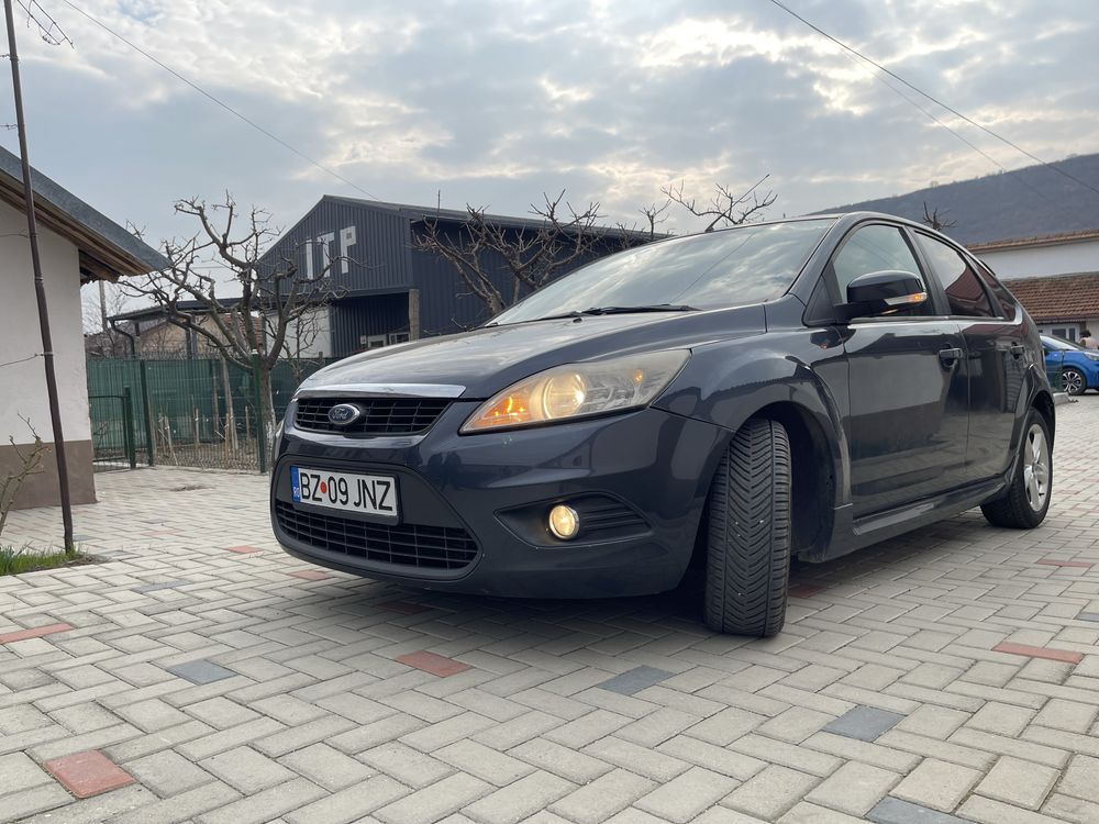 Ford Focus an 2010