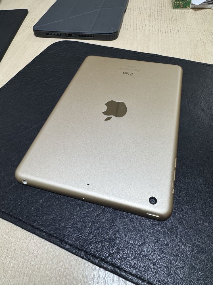 I pad 3 mini хорошом состоянии без сим
