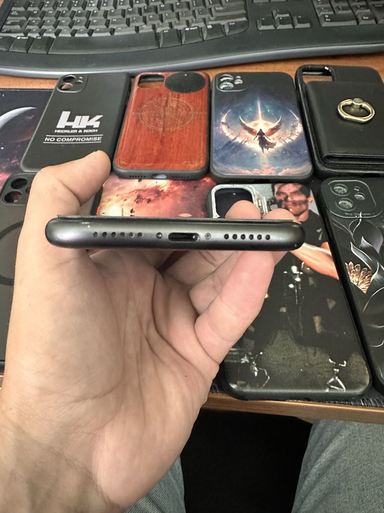 Iphone 11 64 GB Черен