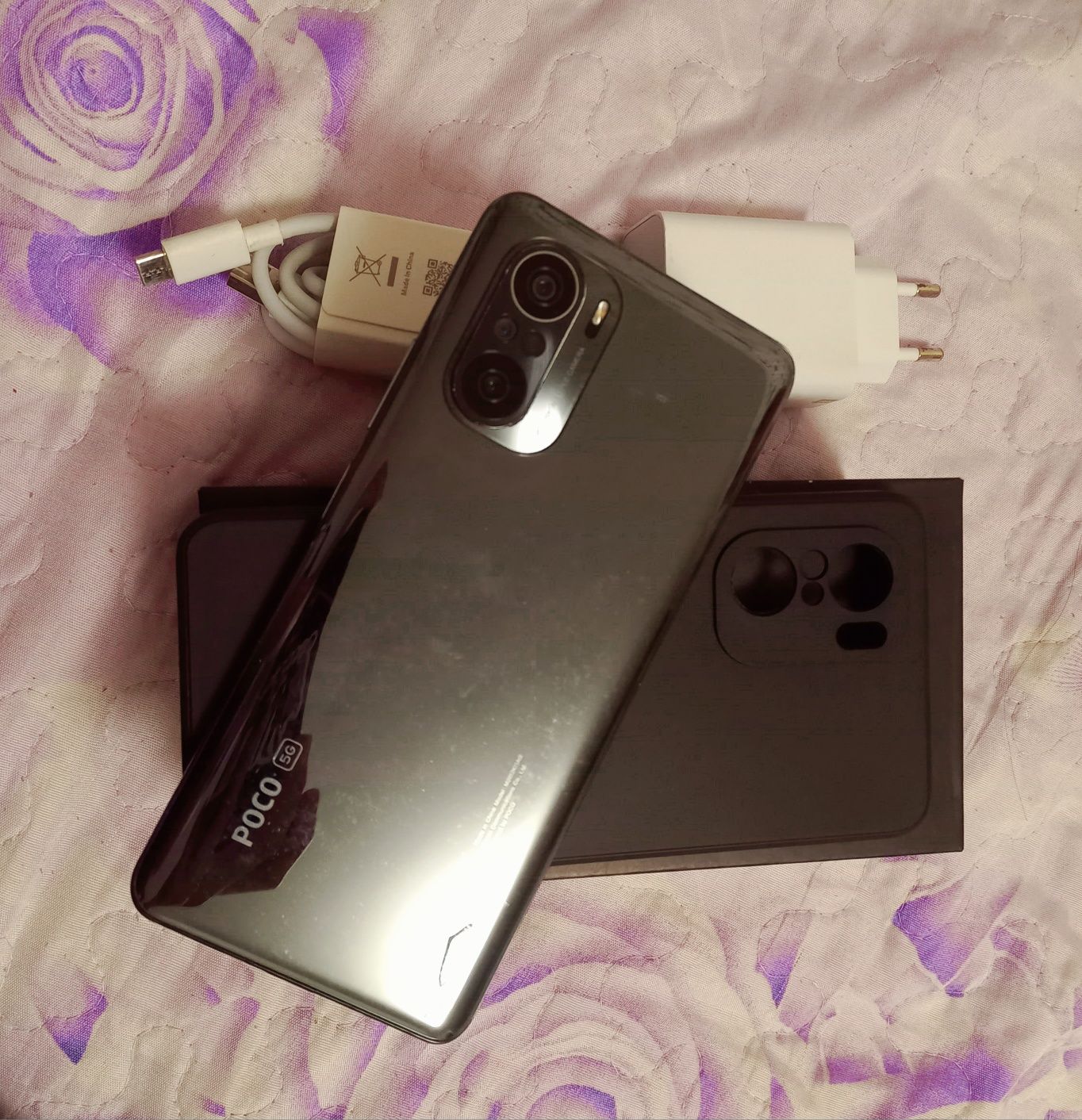 Poco f3,С зарядкой ТОРГ УМЕСТЕН