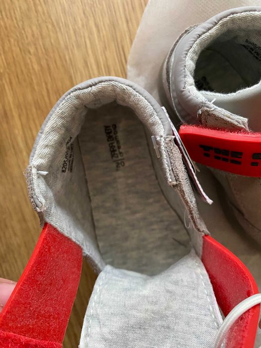 нови бебешки обувки