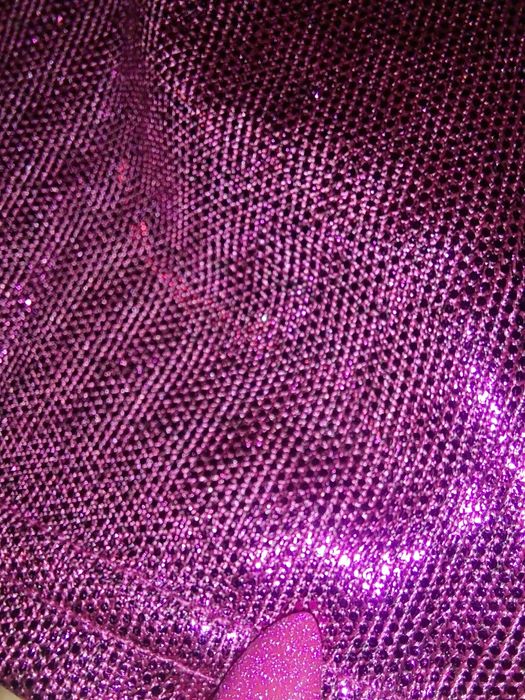 Чисто нова пола.