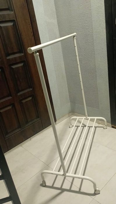Продаю Вешалка отличная